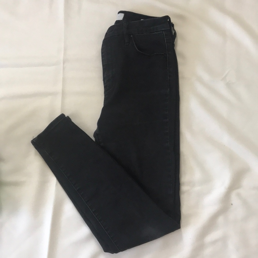BLACK PUSH UP JEGGING PANTS ( SIZE 27 )